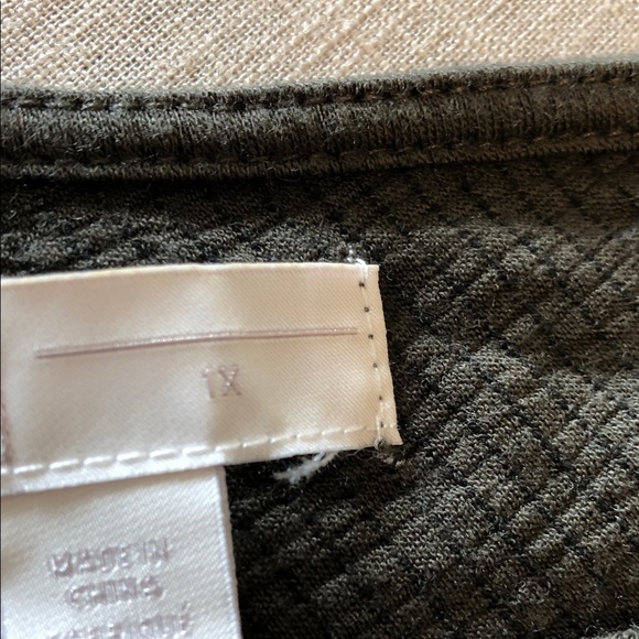 14th & Union Black Sleeveless Wrap Tank Top - Picture 8 of 9